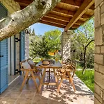 Apanema Mindfulness With Fast Wifi, Pool, Sauna, Massage