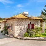 Villa Apanema Mindfulness With Fast Wifi, Pool, Sauna, Massage *