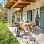 Apanema Mindfulness With Fast Wifi, Pool, Sauna, Massage