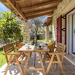 Villa Apanema Mindfulness With Fast Wifi, Pool, Sauna, Massage Asprogerakata
