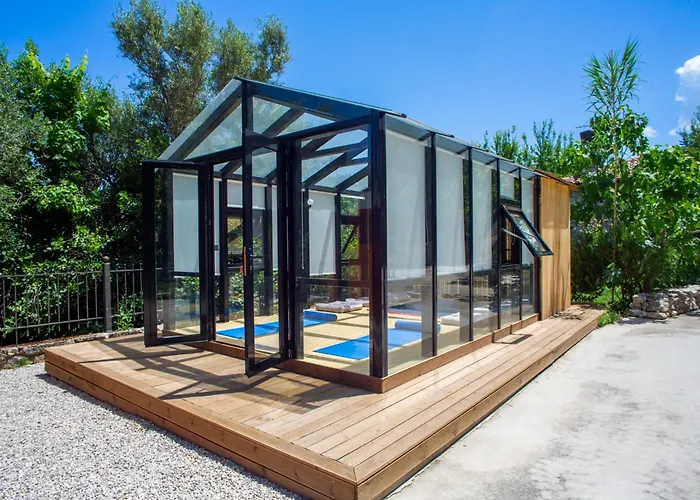 Villa Apanema Mindfulness With Fast Wifi, Pool, Sauna, Massage Asprogerakata