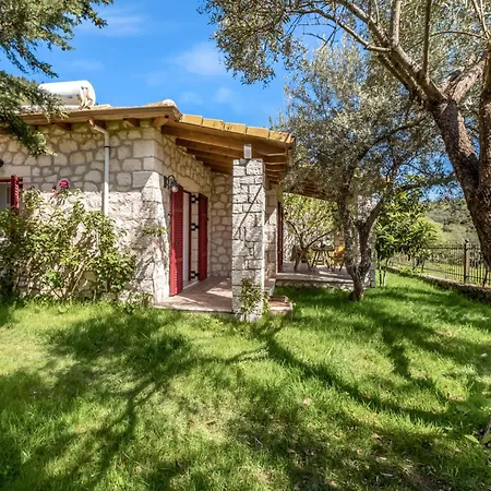 Villa Apanema Mindfulness With Fast Wifi, Pool, Sauna, Massage *