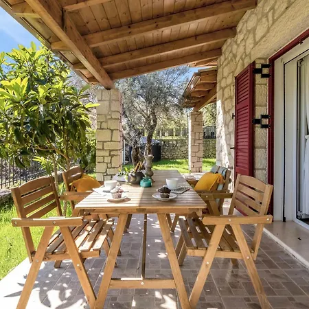 Villa Apanema Mindfulness With Fast Wifi, Pool, Sauna, Massage Asprogerakata