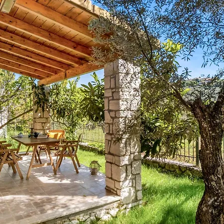 Apanema Mindfulness With Fast Wifi, Pool, Sauna, Massage