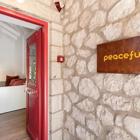 Villa Apanema Mindfulness, Relaxing Adults Only Resort, Fast Wifi, Pool, Sauna, Massage Asprogerakata