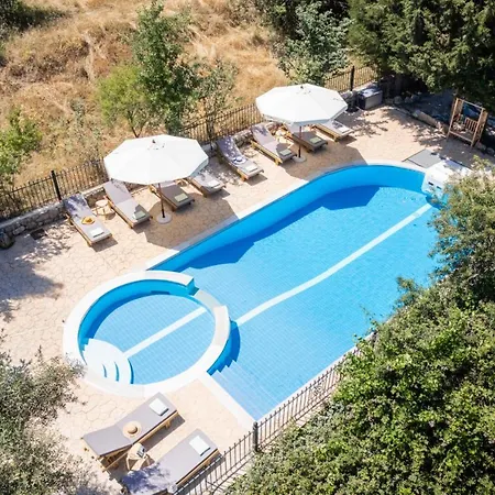 Villa Apanema Mindfulness, Relaxing Adults Only Resort, Fast Wifi, Pool, Sauna, Massage Asprogerakata
