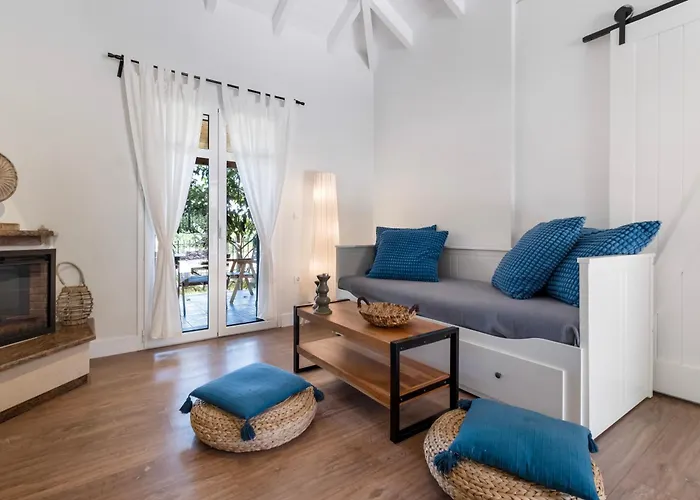 Apanema Mindfulness With Fast Wifi, Pool, Sauna, Massage Вилла Asprogerakata